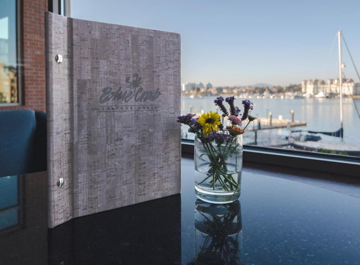 Coast Victoria Hotel & Marina By Apa Exterior photo